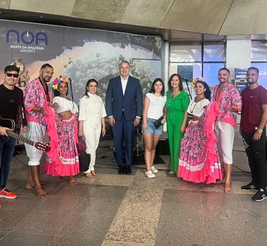 Imagem - Tiana Menezes levou a Valeverde para o lançamento do carimbo comemorativo da COP-30