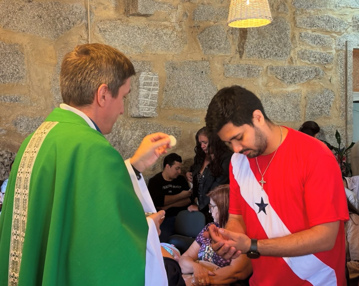 A celebração tem o comando do padre José Paulo