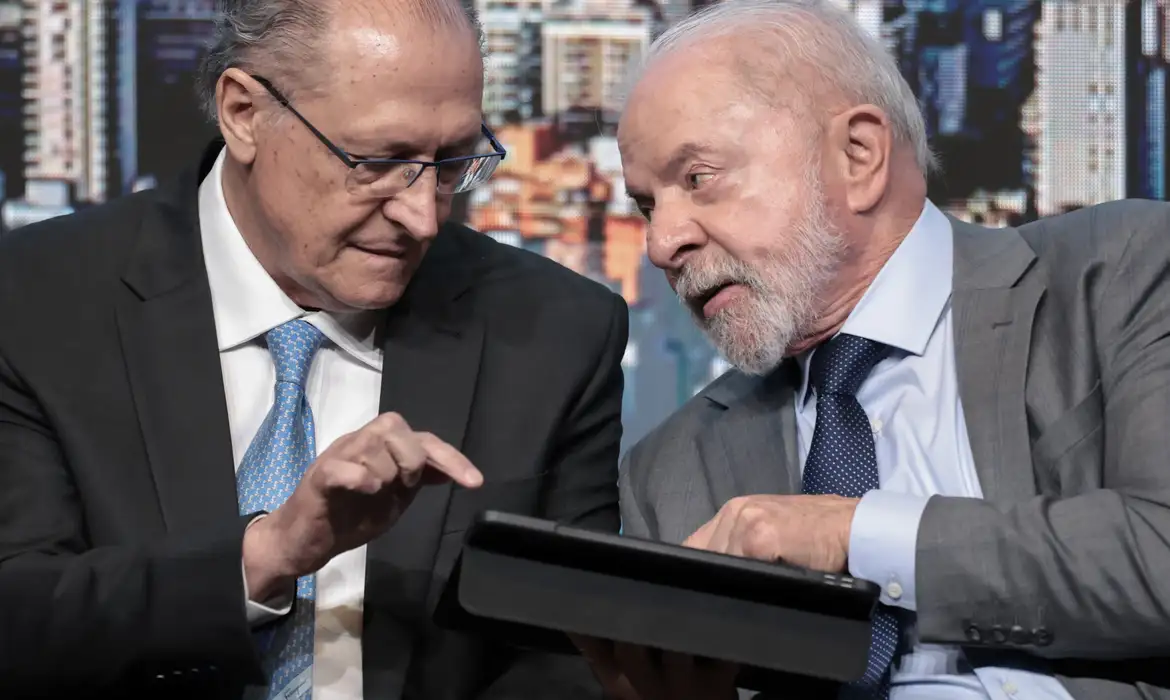 Novo modelo de crédito imobiliário amplia acesso à casa própria e muda regras da poupança; Caixa deve financiar 80 mil moradias até 2026