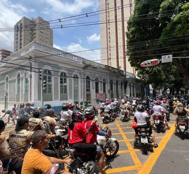 Imagem - Moto Romaria leva multidão às ruas de Belém para homenagear a padroeira dos paraenses