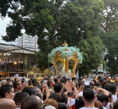 Imagem - Atrelamento da corda do Círio se rompe e atrasa começo da procissão