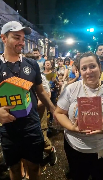  A reportagem conversou com promesseiros, devotos de Nossa Senhora de Nazaré