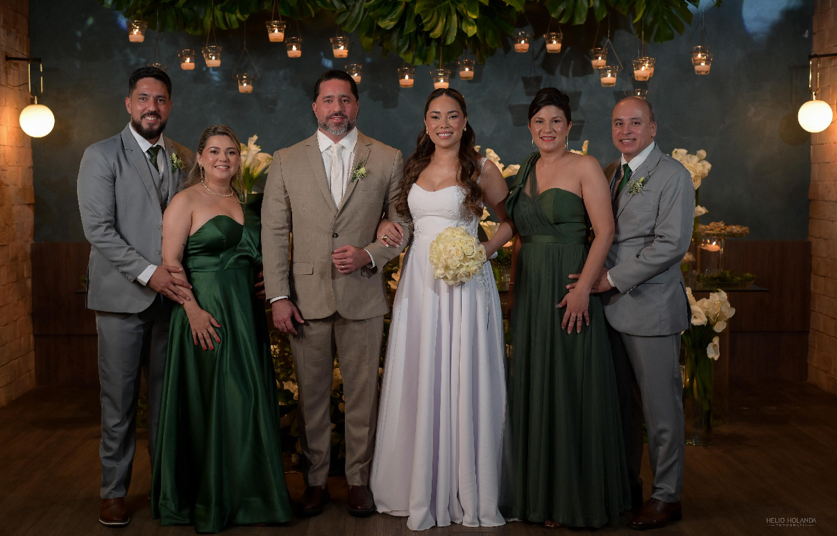 Felipe Jares Cunha e Maria Luisa Cunha, Leandro Jares Cunha e Carlyanne Rodrigues, Carlysandra Rodrigues Amorim e Anderson Coelho Amorim

