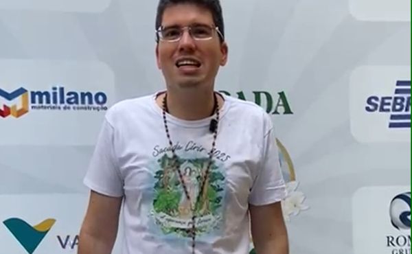 Da sacada do Grupo Roma, Romulo Netto celebra mais um Círio de Nazaré