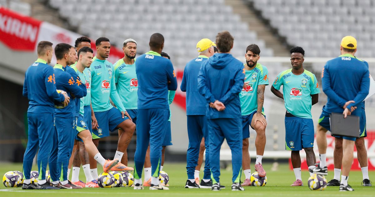 Seleção treinando para enfrentar o Japão -