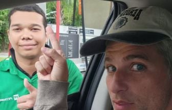 Jovem se arrepende sobre tatuagem de Bolsonaro