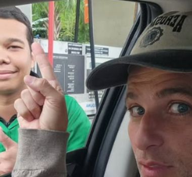 Imagem - Jovem se arrepende sobre tatuagem de Bolsonaro