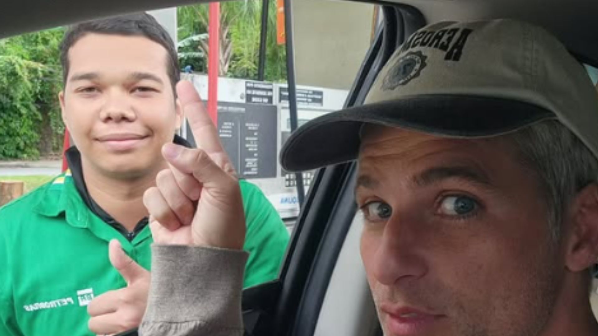 Bruno Gagliasso reencontrou o jovem João Carlos já com a tatuagem removida