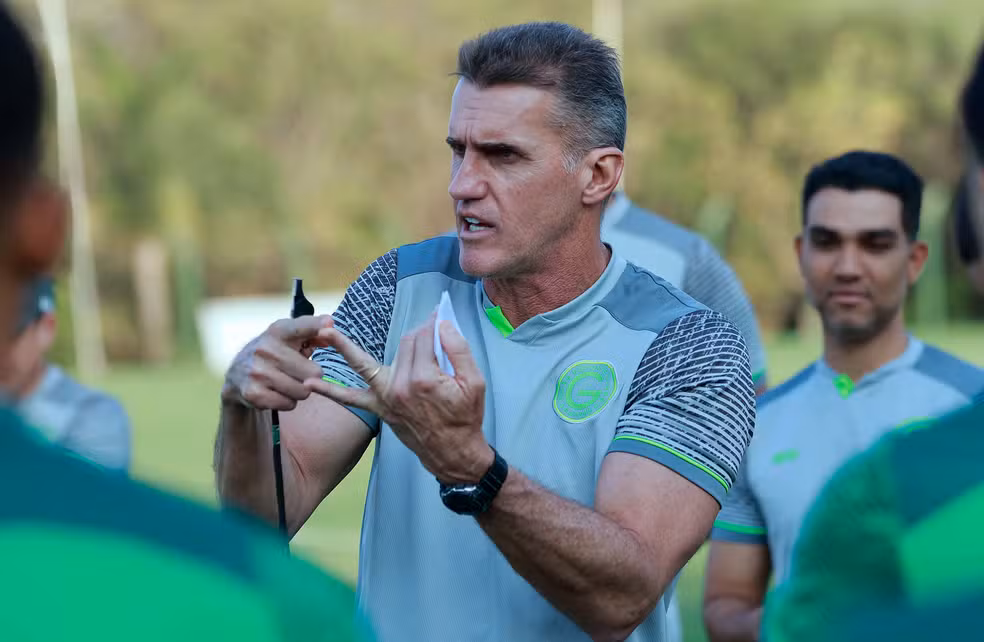 Mancini encerra sua passagem pelo Esmeraldino com 32 jogos, somando 14 vitórias, 10 empates e oito derrotas