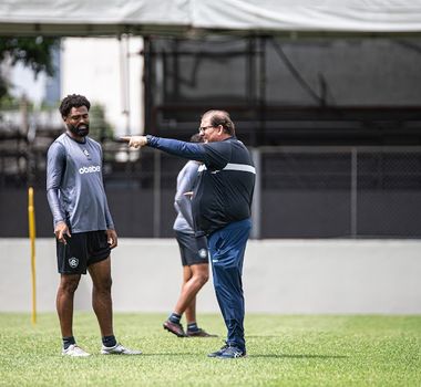 Imagem - Guto Ferreira estreia em clássico Re-Pa com dúvidas na defesa e no ataque do Remo