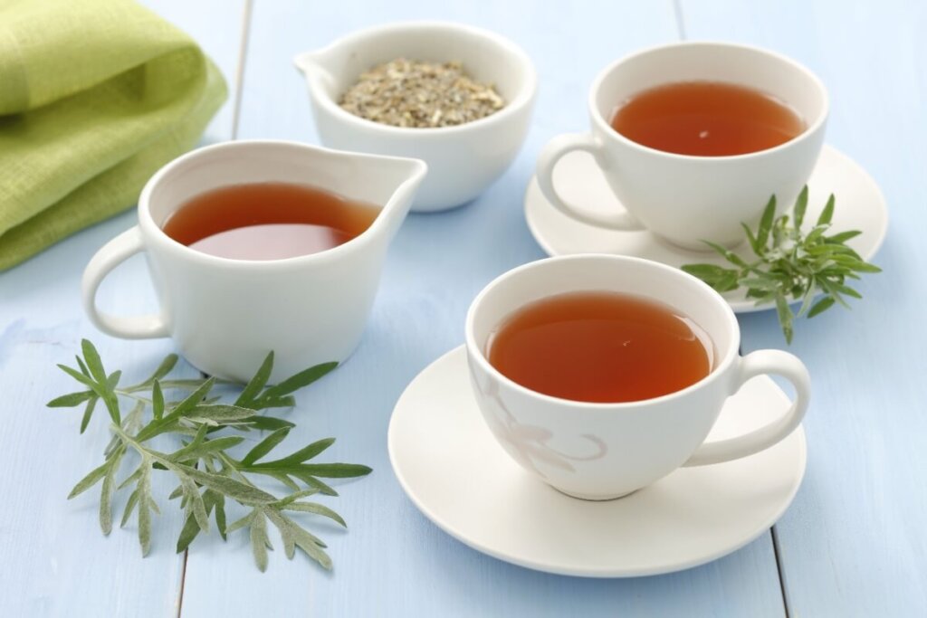 A losna apoia a saúde do fígado com seus compostos antioxidantes (Imagem: beta7 | Shutterstock) 
