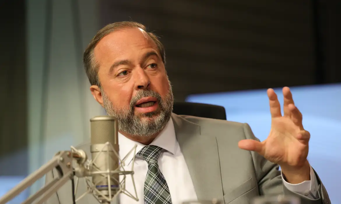 Para ministro, queda de energia foi “pontual e momentânea"