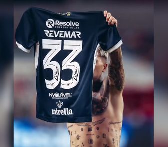 Imagem - Com golaço no Re-Pa, uruguaio é o primeiro a marcar com a camisa 33 no clássico