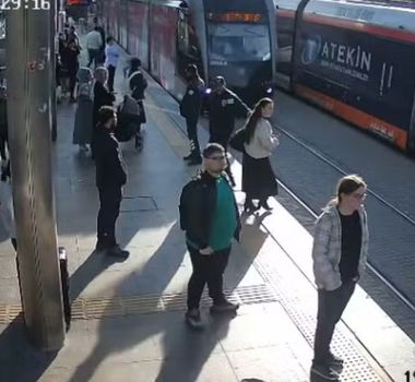 Imagem - Vídeo: guarda salva pedestre de acidente de trem na Turquia