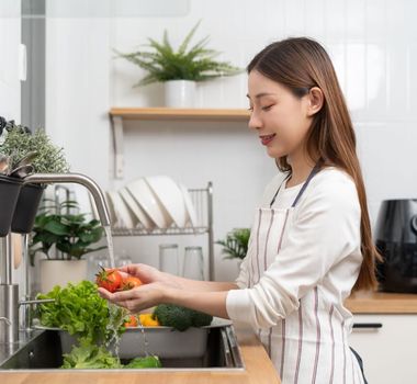 Imagem - 6 hábitos para evitar ao cozinhar e se proteger de intoxicação alimentar