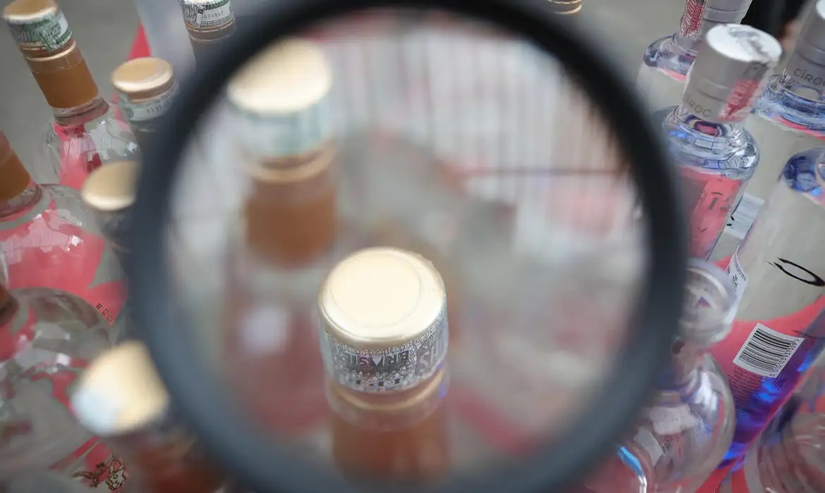 Imagem - Intoxicação por metanol: Brasil tem 36 casos confirmados e sete mortes