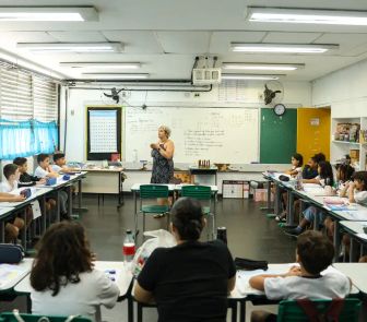 Imagem - Câmara aprova pagamento de piso salarial dos professores para contratos temporários
