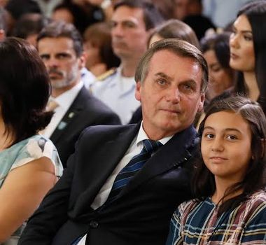 Imagem - Bolsonaro pede autorização para comemorar aniversário de sua filha