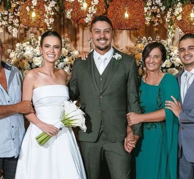 Imagem - Pai da noiva descalço em foto viraliza nas redes sociais