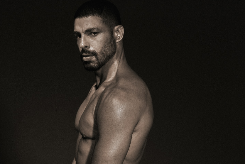 Cauã Reymond se despede de personagem em Vale Tudo com foto sensual