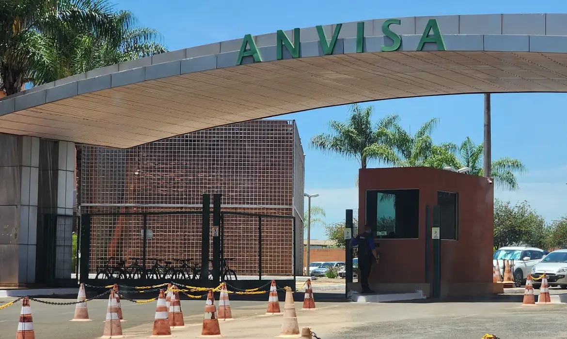 Segundo a Anvisa, os produtos foram proibidos por conter irregularidades nas rotulagens