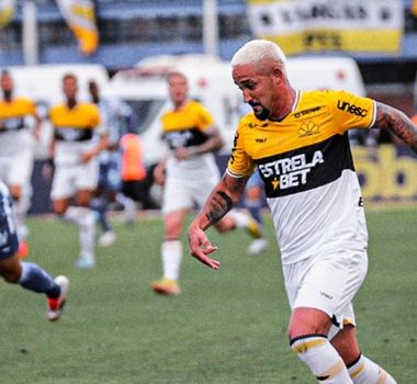 Imagem - Criciúma faz gol no final e Remo cai para 3º na Série B