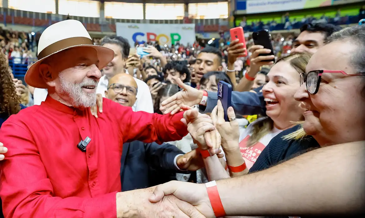 Presidente defende independência da América Latina e afirma que relação com os EUA deve ser pautada por respeito mútuo
