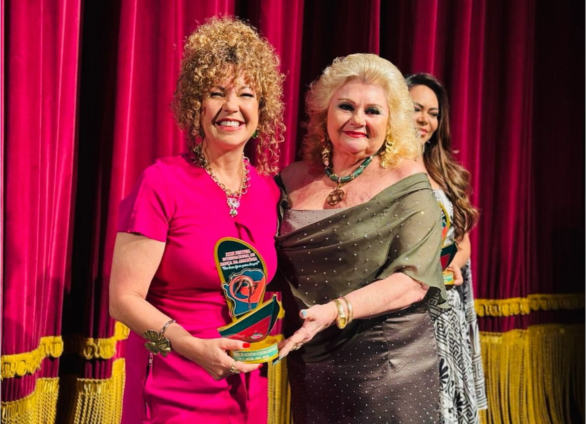 Secretária de Estado de Cultura, Úrsula Vidal, foi homenageada por Clara Pinto