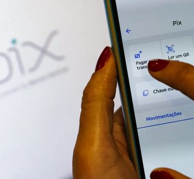 Imagem - Usuários relatam falhas no Pix em meio a pane global nesta segunda-feira