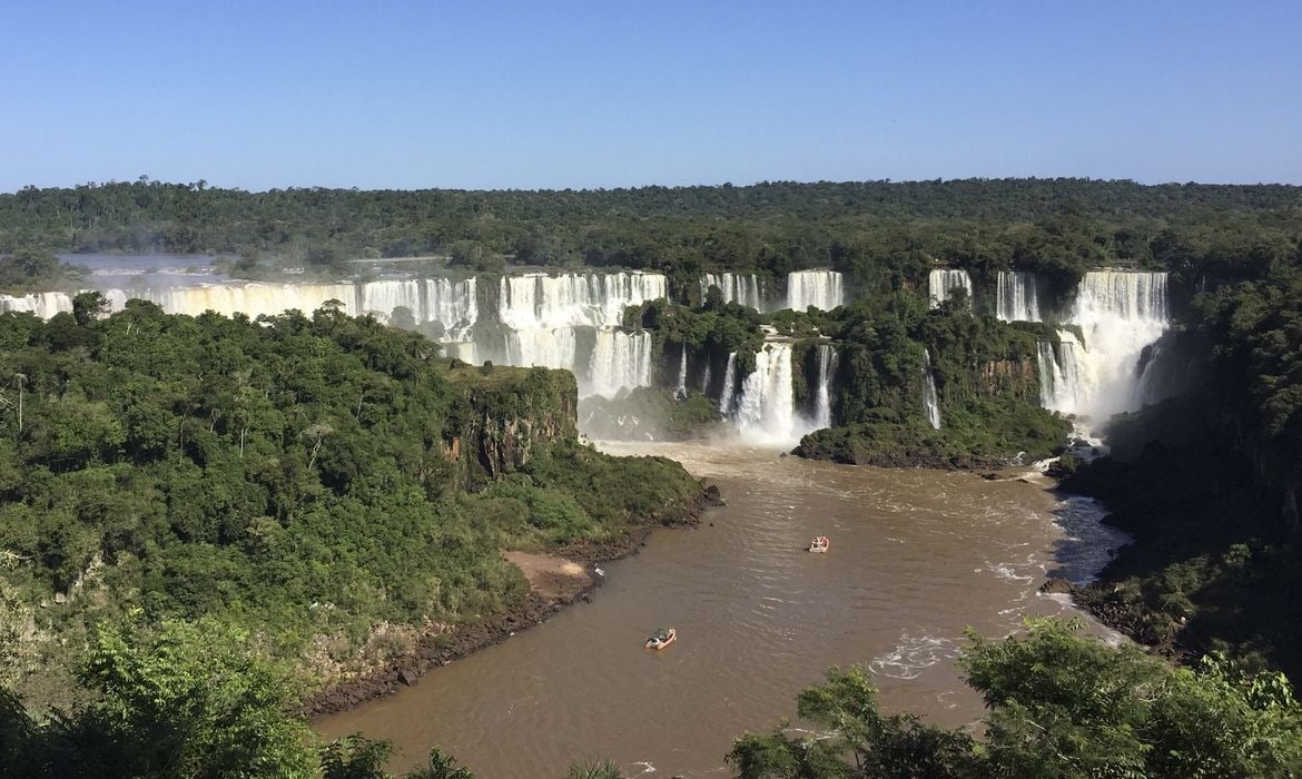 A vítima é um homem de 55 anos, residente de Foz do Iguaçu.