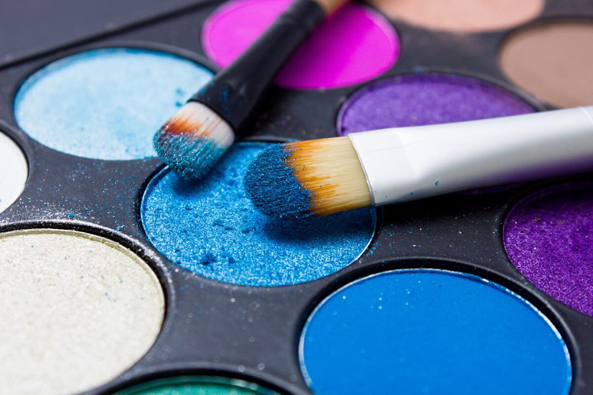 SPFW vem trazendo novas interpretações para brilho nas passarelas (Imagem: Yuliia Yakovyna | Shutterstock)