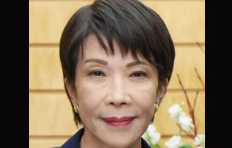 Premiê do Japão promete ampliar a acelerar gastos com defesa em meio a tensão regional
