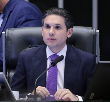 Imagem - Motta anuncia votação de urgência do projeto da bagagem de mão e de propostas de segurança pública