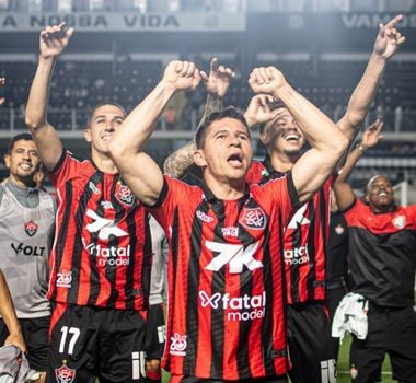 Imagem - Vitória derrota o Santos na Vila Belmiro e esquenta a briga contra o rebaixamento no Brasileirão