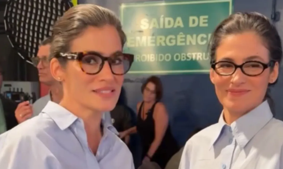 Rara aparição de Renata com a irmã gêmea -