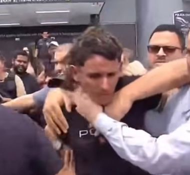 Imagem - Homem é espancado após sair de delegacia em Manaus