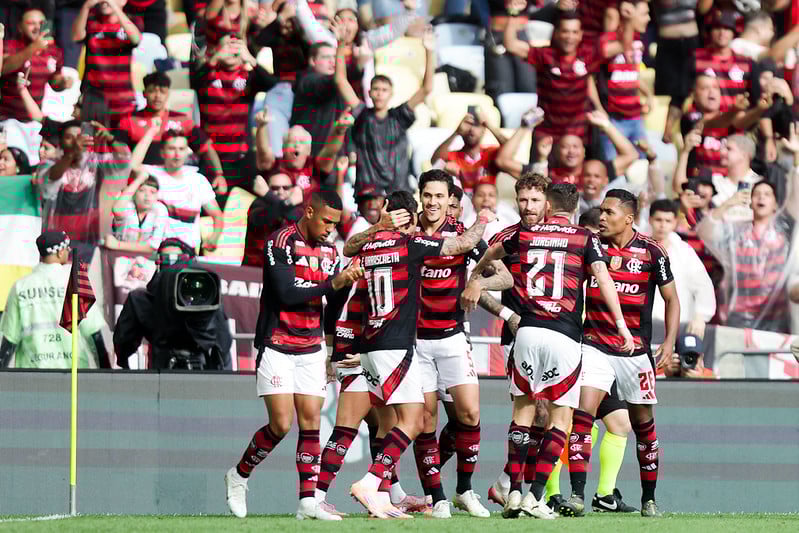 Mengão encara argentinos no Maracanã - 