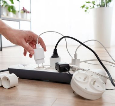 Imagem - 5 dicas para evitar acidentes com eletricidade em casa