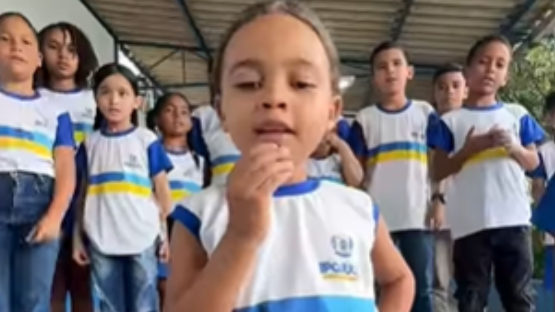 Crianças conquistam o público com pedidos especiais