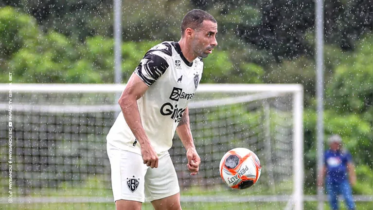 Imagem - Na Justiça, volante rescide contrato com o Paysandu de forma unilateral e pede mais de R$ 700 mil