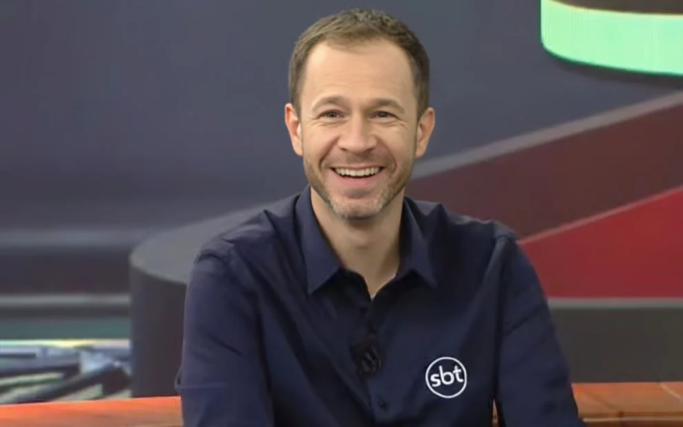 Tiago Leifert comentou sobre a luta pelo acesso na Série B