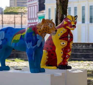 Imagem - Belém vira galeria a céu aberto com estátuas de onças coloridas