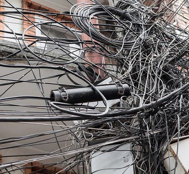 Imagem - Motorista usa terçado para impedir furto de cabos de energia em Belém