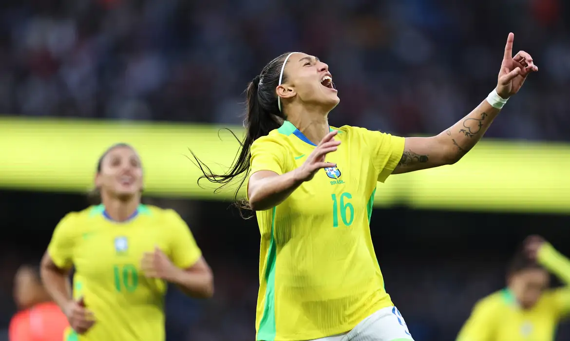 Imagem - Com uma a menos, seleção feminina vence amistoso contra Inglaterra