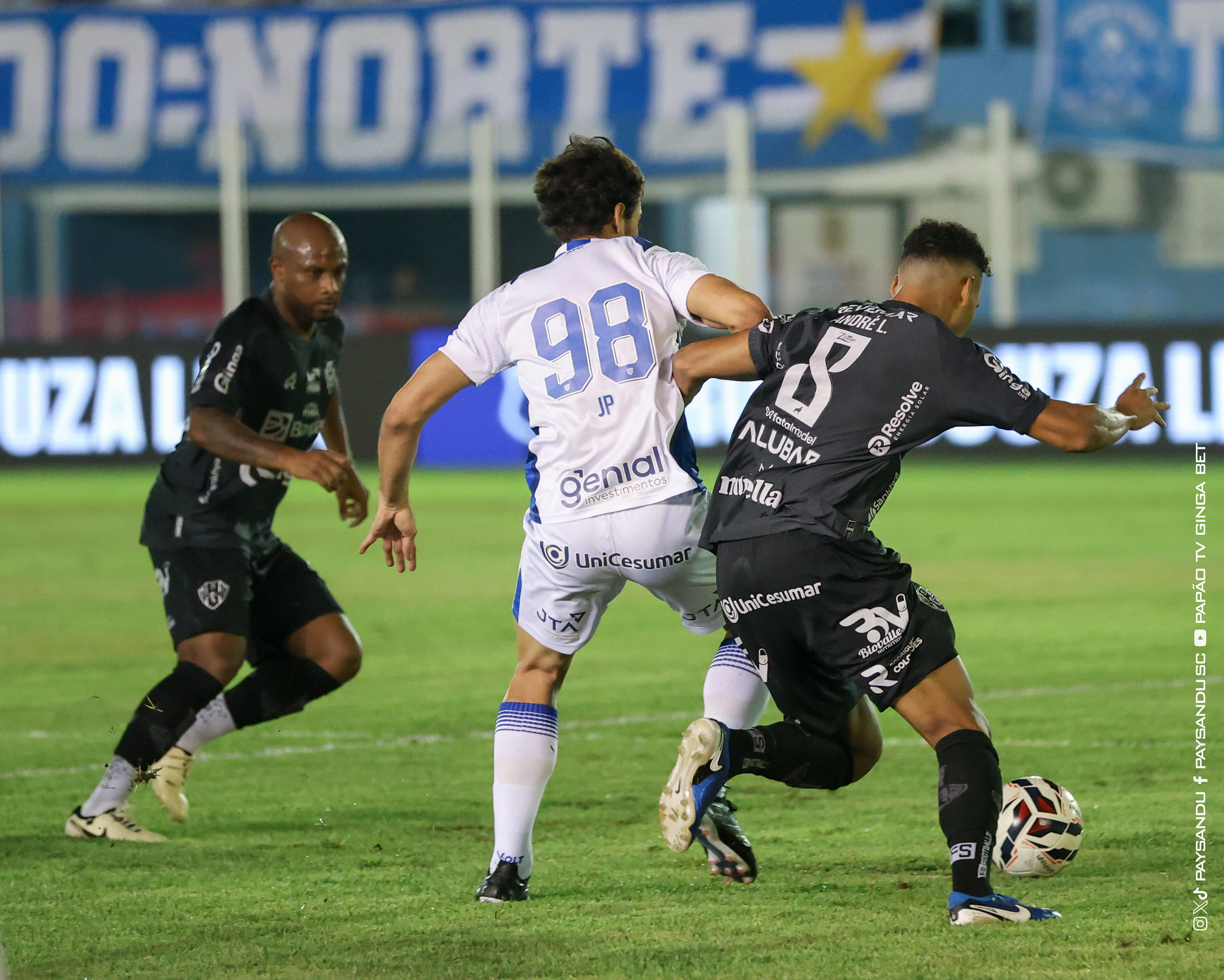 Jogo ocorre na Curuzu nesta noite de sábado (25)