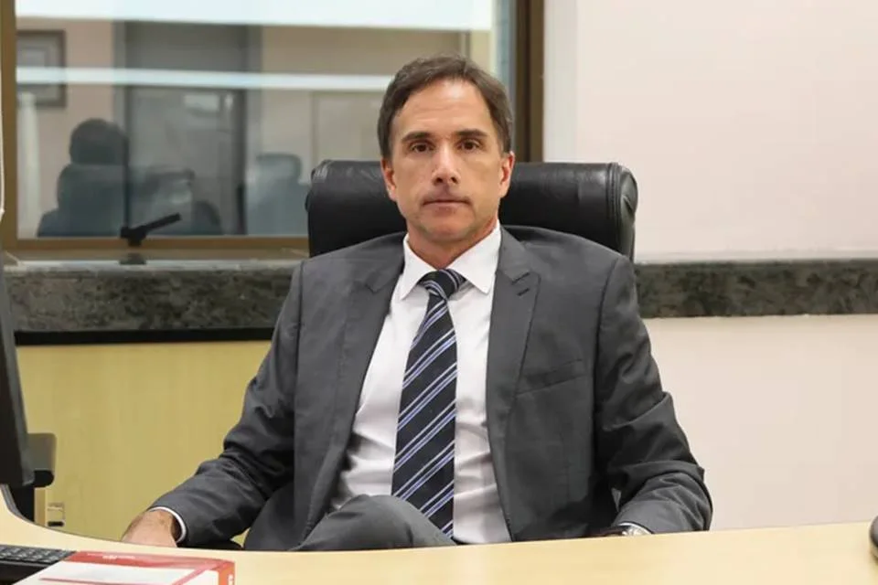 Juiz da Lava Jato é investigado em SC por suposto furto de champanhe e alega perseguição