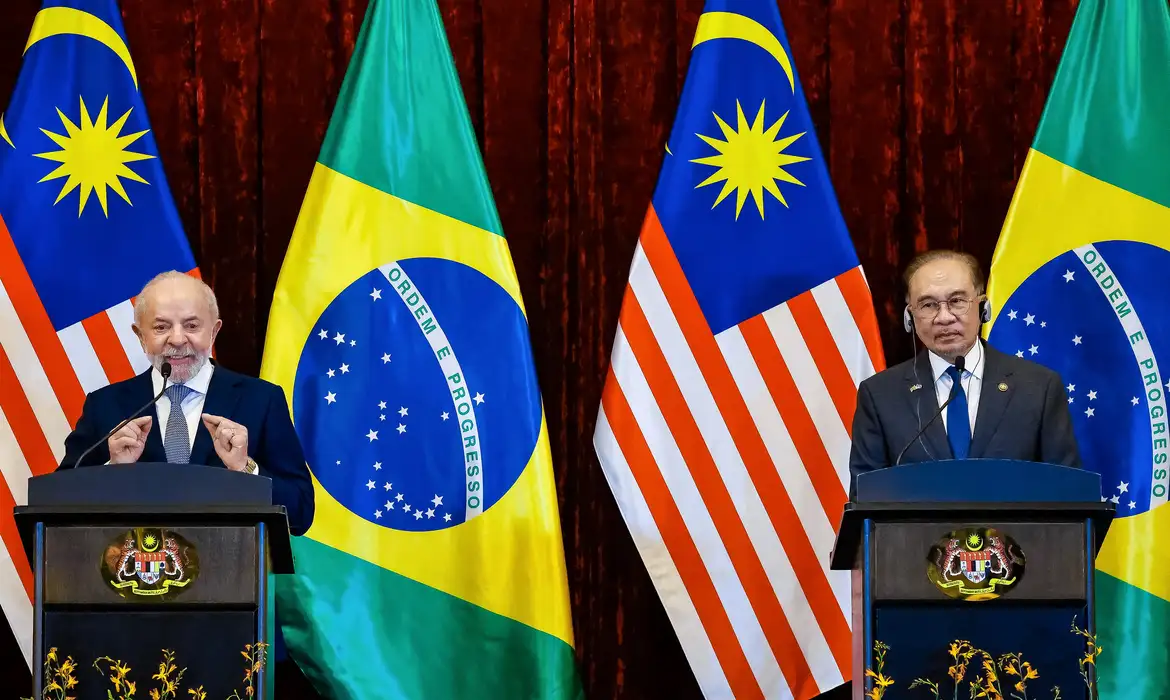 (Presidente Lula durante visita em Jacarta, na Indonésia)