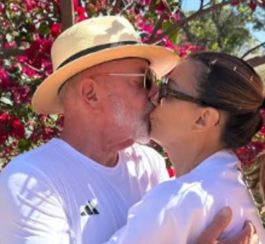 Imagem - Janja parabeniza Lula por aniversário nas redes sociais
