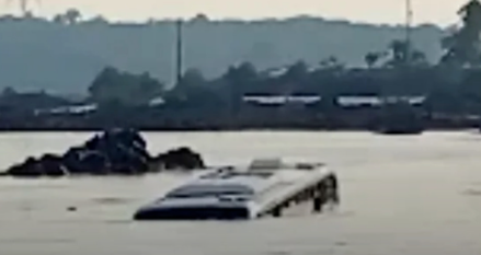 Vídeo: ônibus de turismo cai no rio Tocantins e deixa um morto