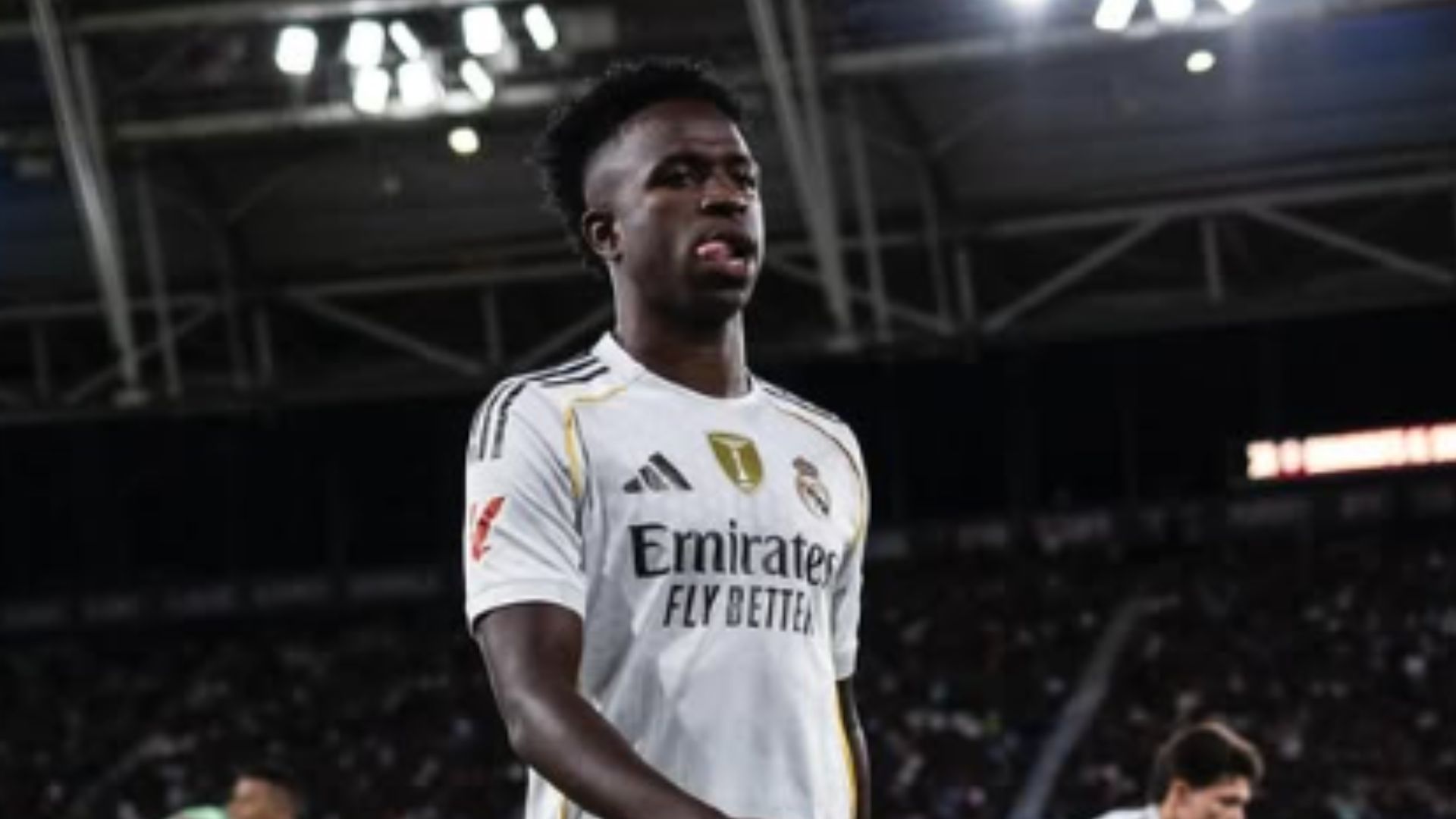 Vini Junior teve situações distintas no clássico